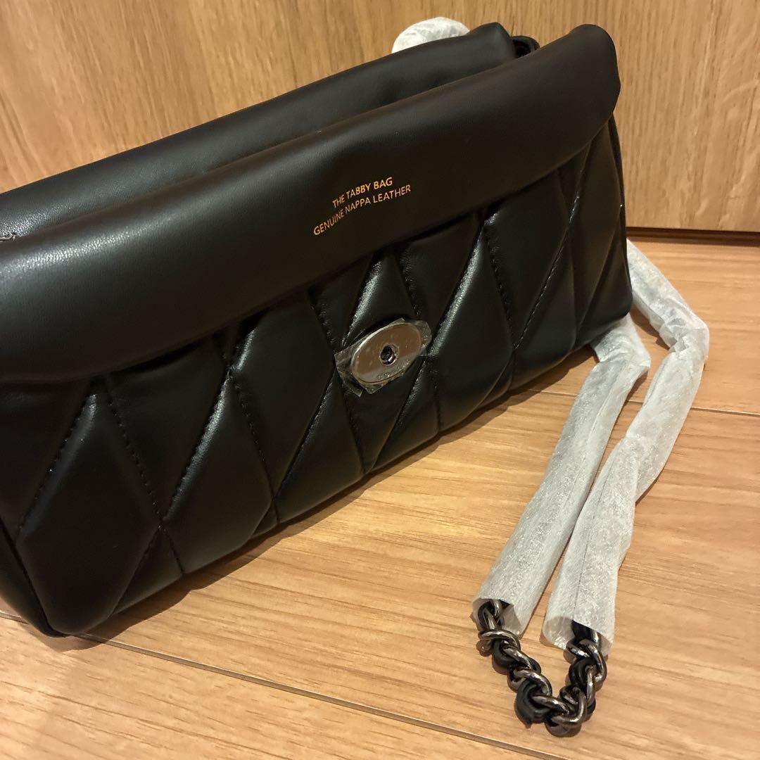 タビー ショルダー バッグ 26・キルティング 5.0 ブラック　CP150