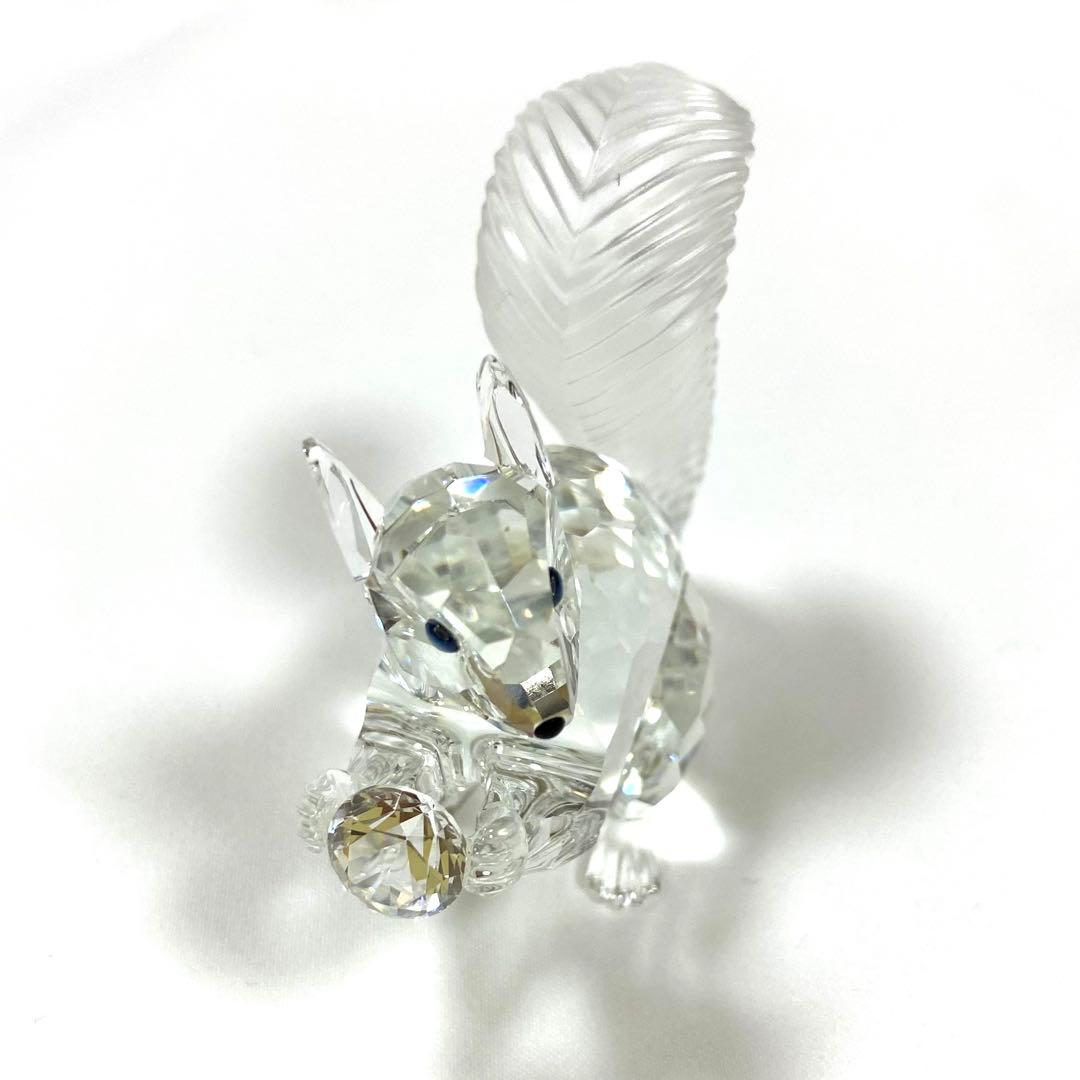 SWAROVSKIスワロフスキー　SCS 木の実を食べてるリス　箱入り