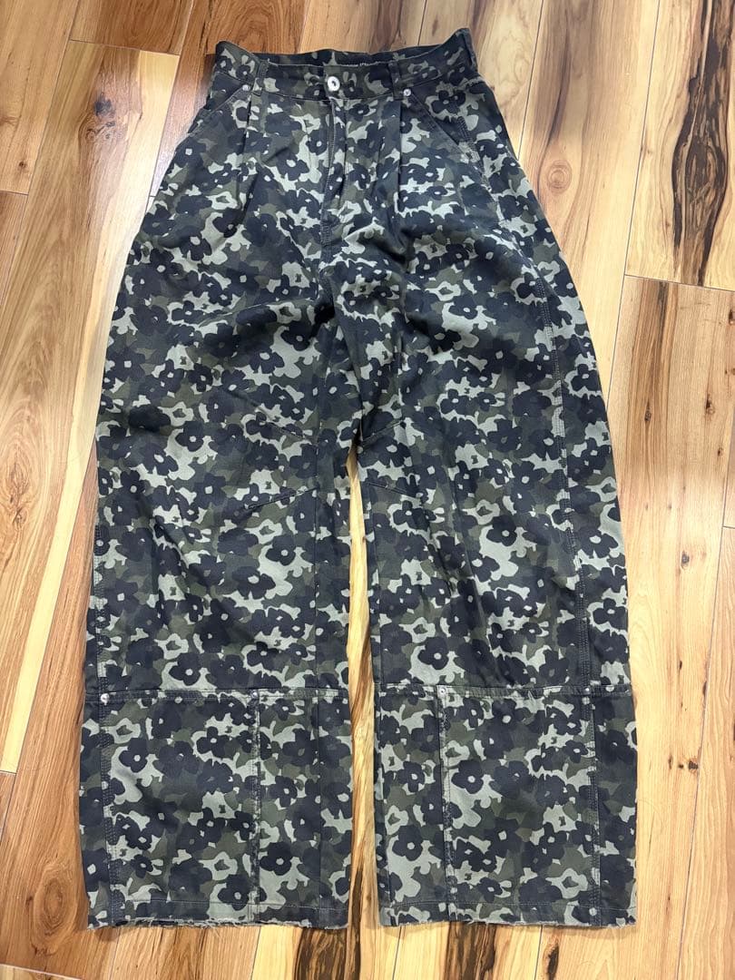 MAISON SPECIAL フラワーカモフラージュカーブパンツ