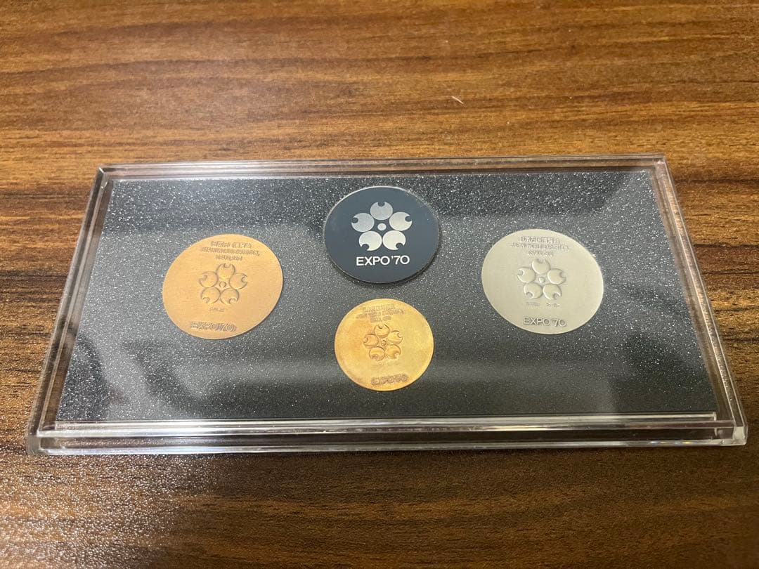 日本万国博覧会EXPO'70 記念メダルセット 金・銀・銅　説明書付　状態良好