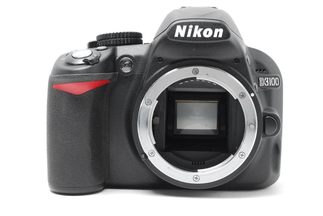 【美品 箱付き】少ないショット数♪初心者おすすめ一眼レフ Nikon D3100