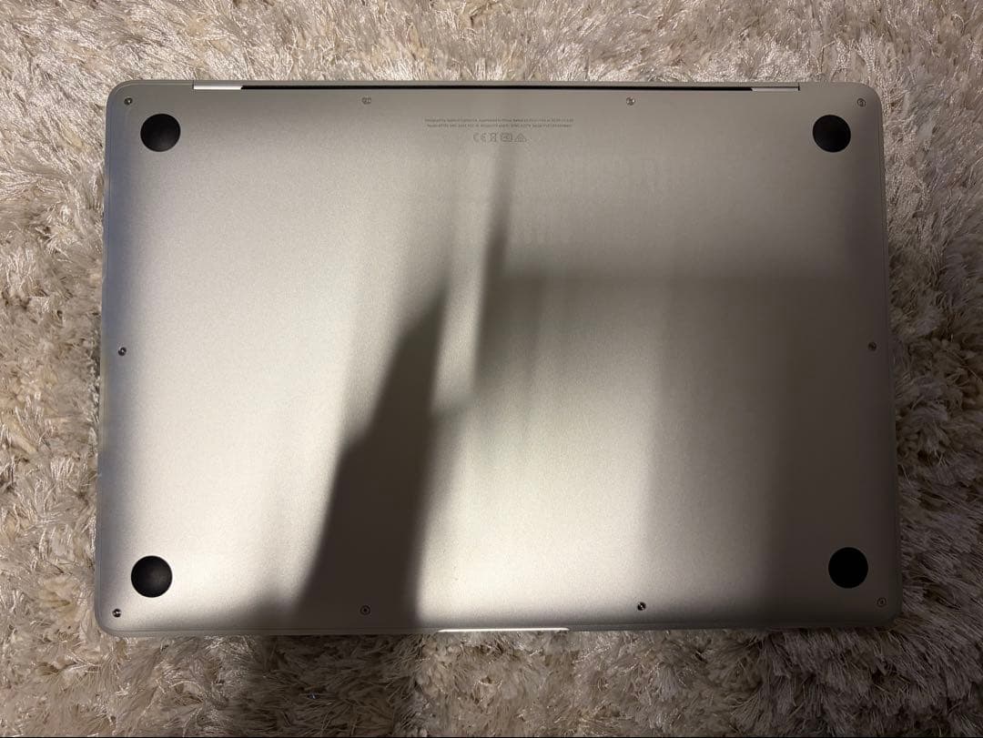 Apple MacBook 本体 充電器付き