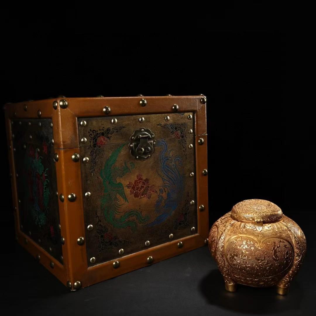 中国古美術・旧蔵銅胎鎏金缶・純銅細密彫・純手作り・高浮彫・茶道具・文房具・木箱付