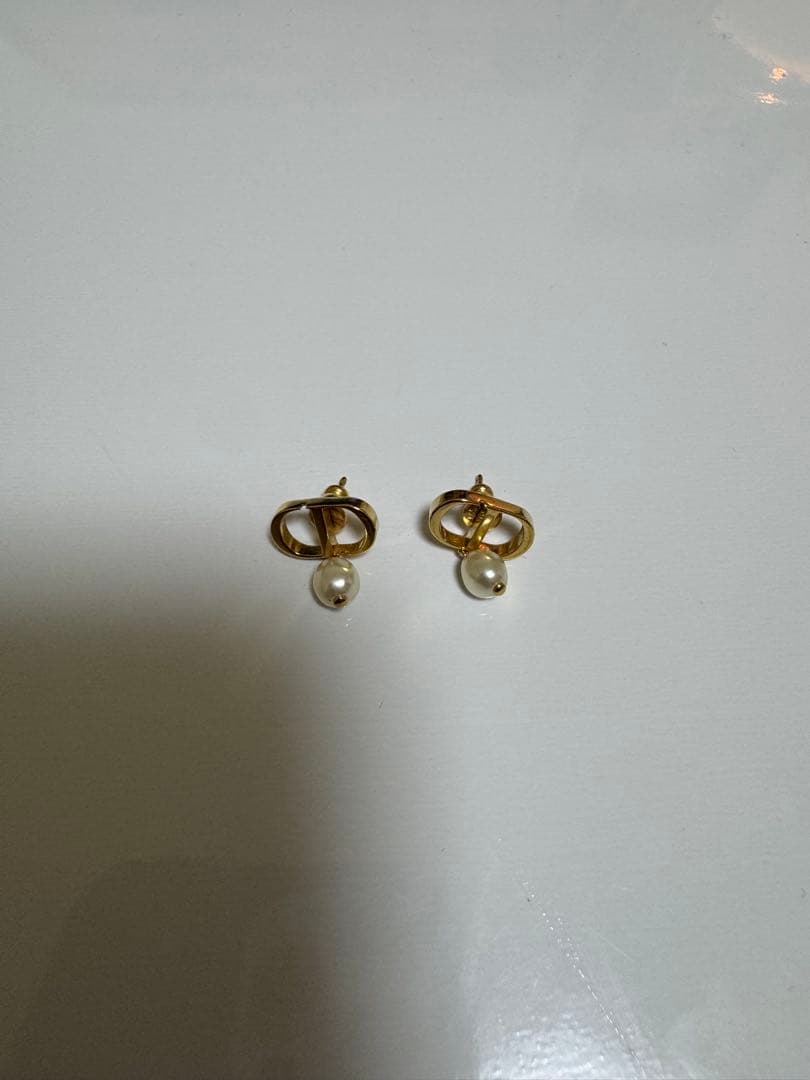 Dior ゴールドメッキ パール付きピアス