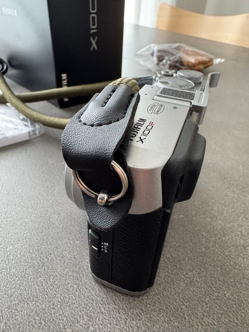 【シャッター9200回!】Fujifilm X100F シルバー おまけ付