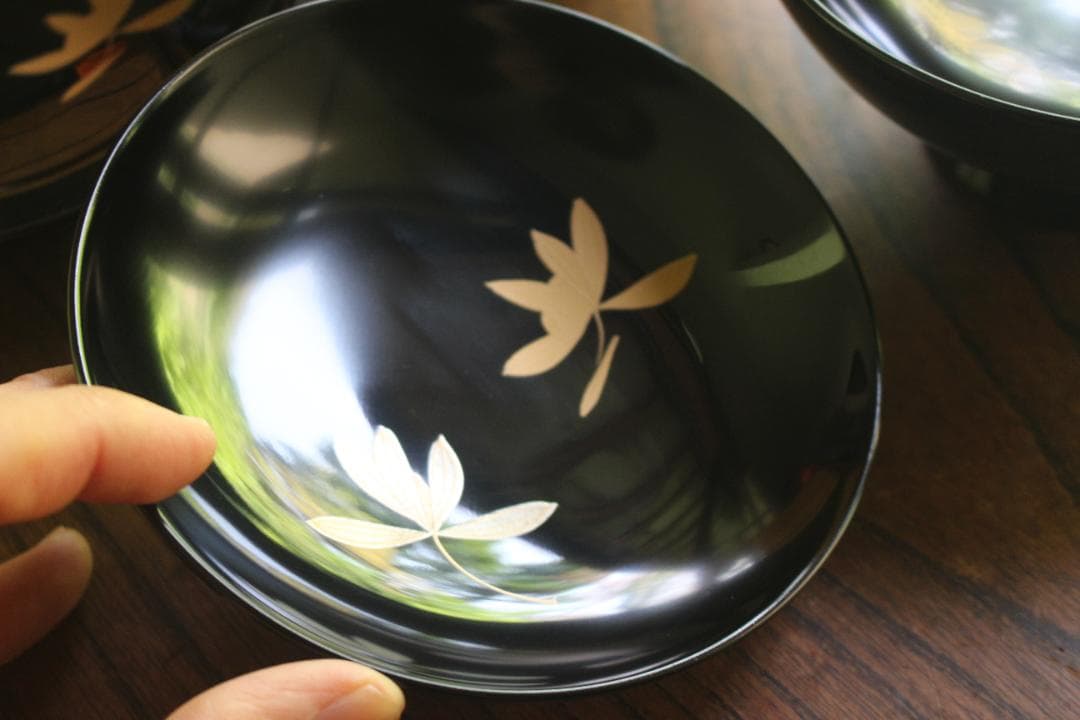 デッドストック！端正な黒漆に極上蘭蒔絵の美しいお椀2点（検輪島塗蒔絵椀雑煮椀