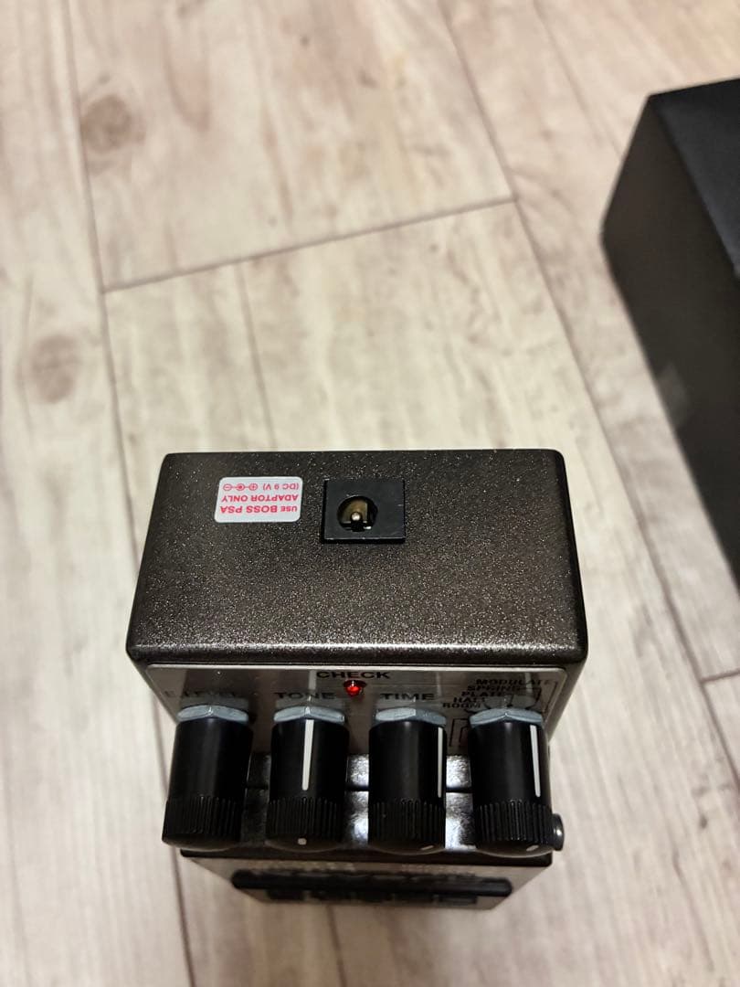 BOSS リバーブエフェクター RV-6 本体と箱付き