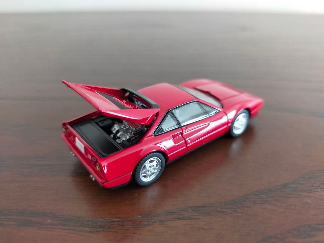 トミカリミテッドヴィンテージネオ フェラーリ 328 GTB (後期型)