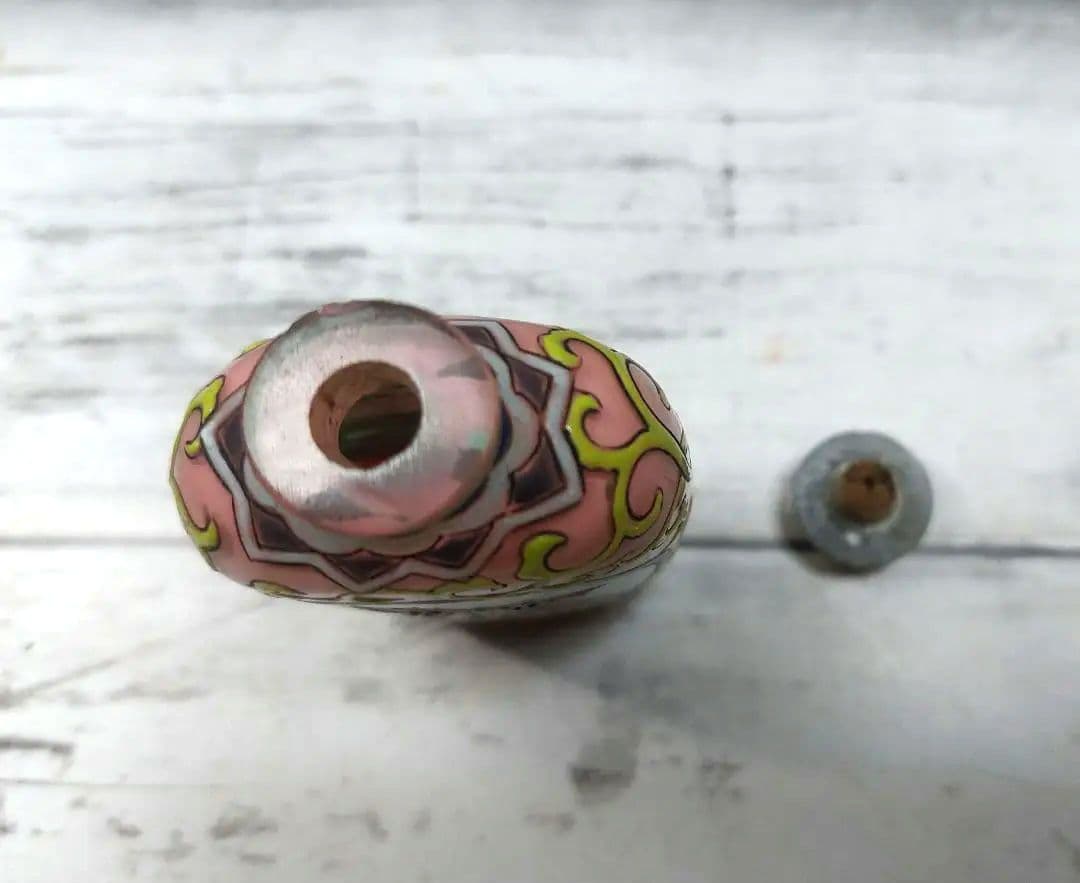 ★骨董品　蝶とトンボの描かれた鼻煙壷