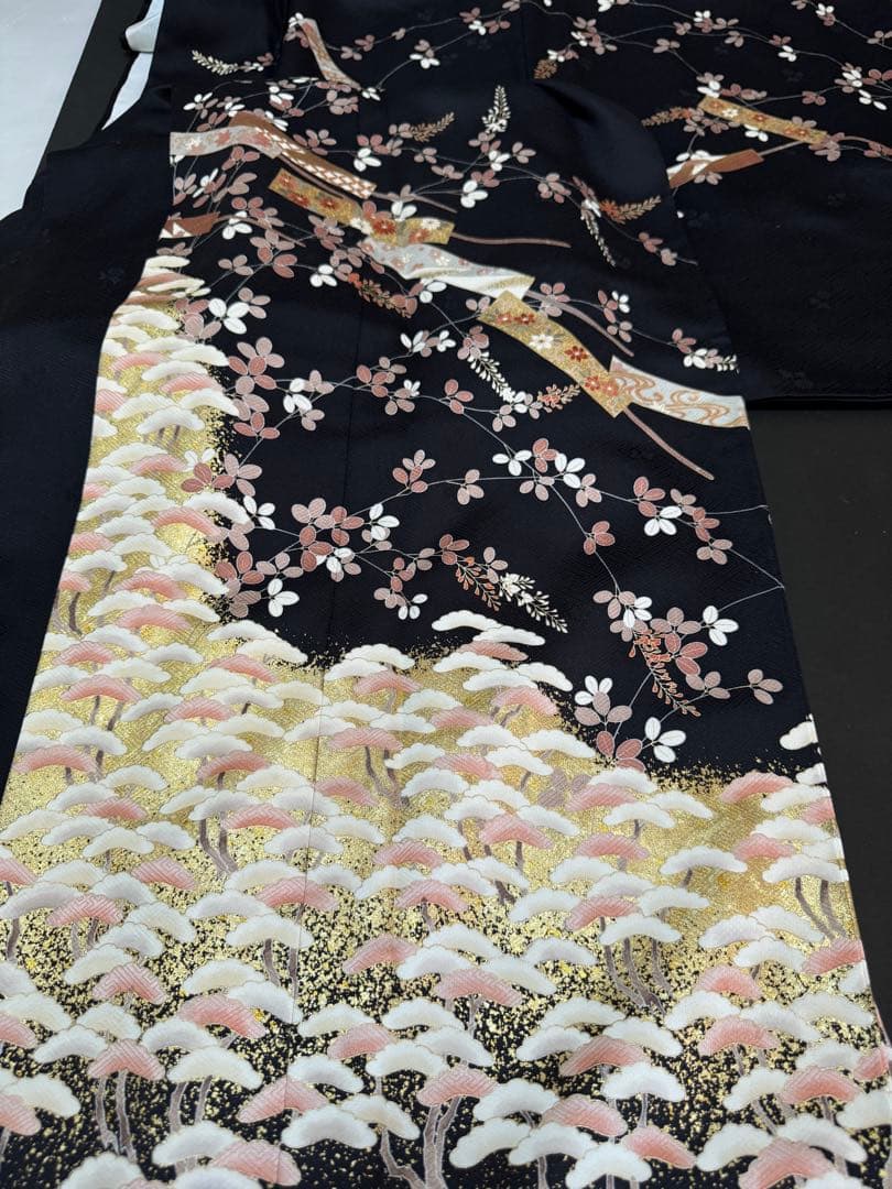 【極美品】京都染匠名門「染の川勝謹製」黒地「松萩文様 舞扇文様」手描き京友禅