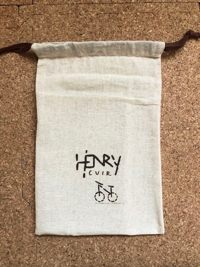 アンリークイール（Henry Cuir）／マルチプルカードケース