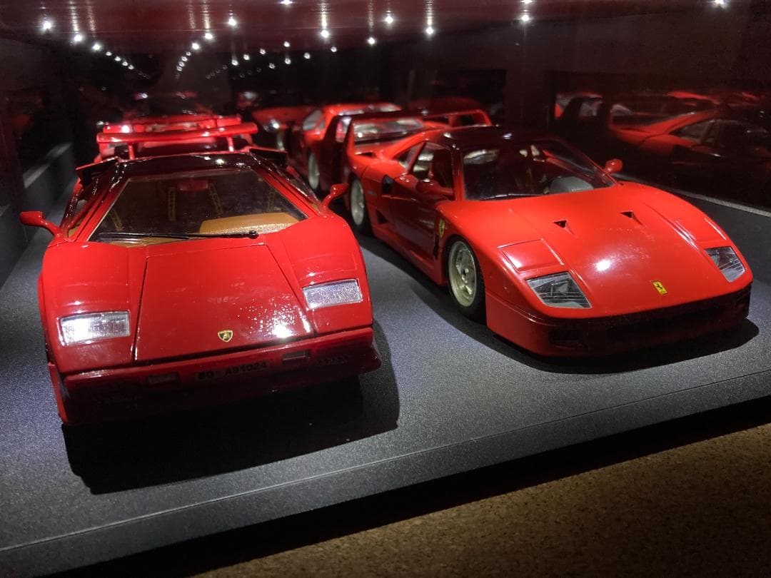 ミニカー用ジオラマ：1/18(1/24)ショールームタイプガレージ／週末SALE