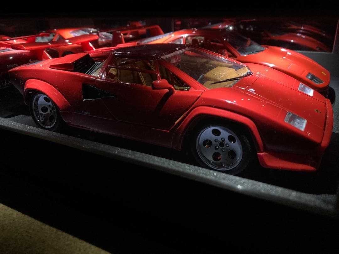 ミニカー用ジオラマ：1/18(1/24)ショールームタイプガレージ／週末SALE