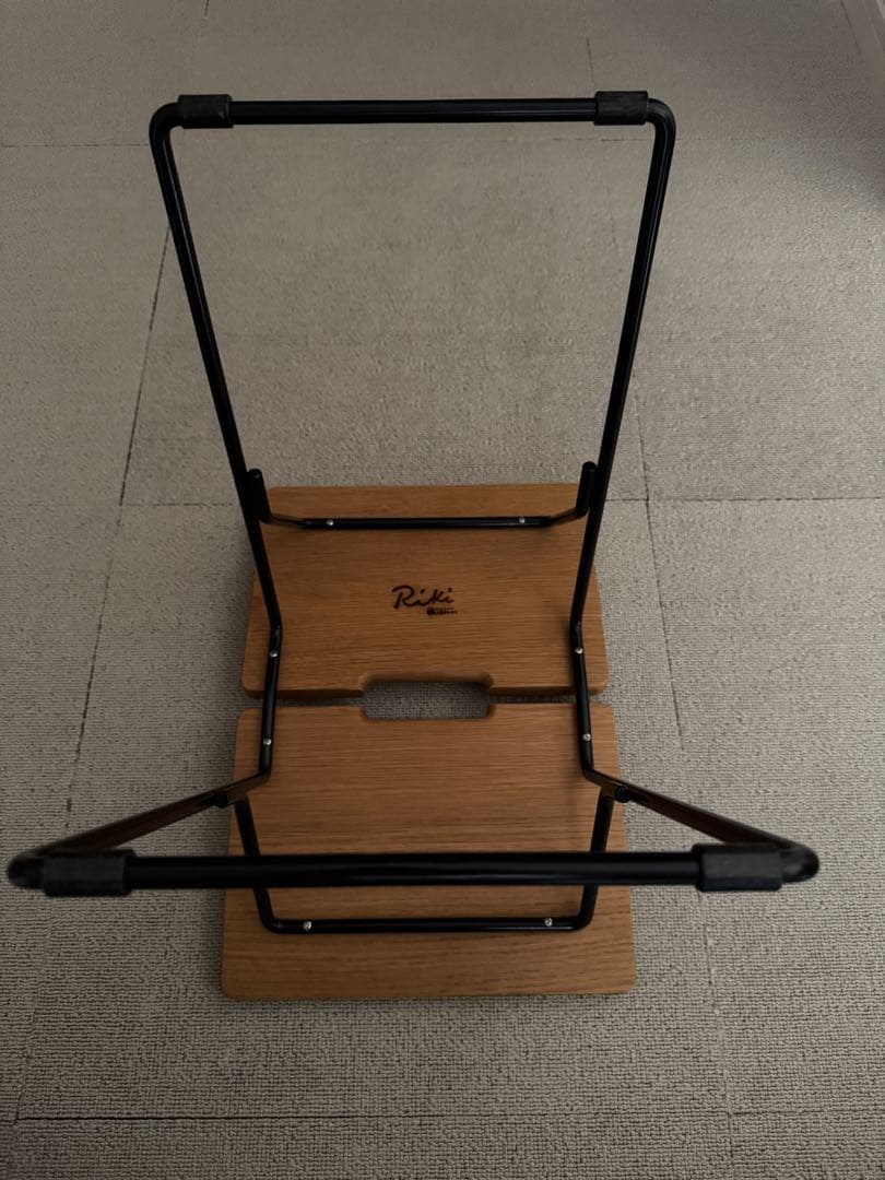 渡辺力(Riki) ソリッドスツール