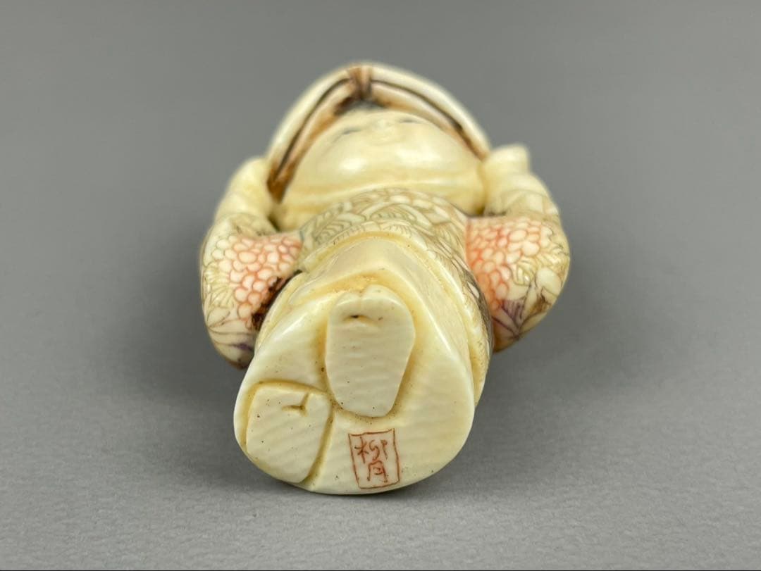 時代根付 極上細密彫り白材 マンモス牙製 作家物 在銘 柳月 唐子 女の子