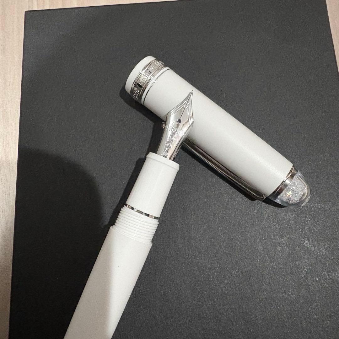 センチュリー シェイプオブハート マットホワイト　Fインクつき