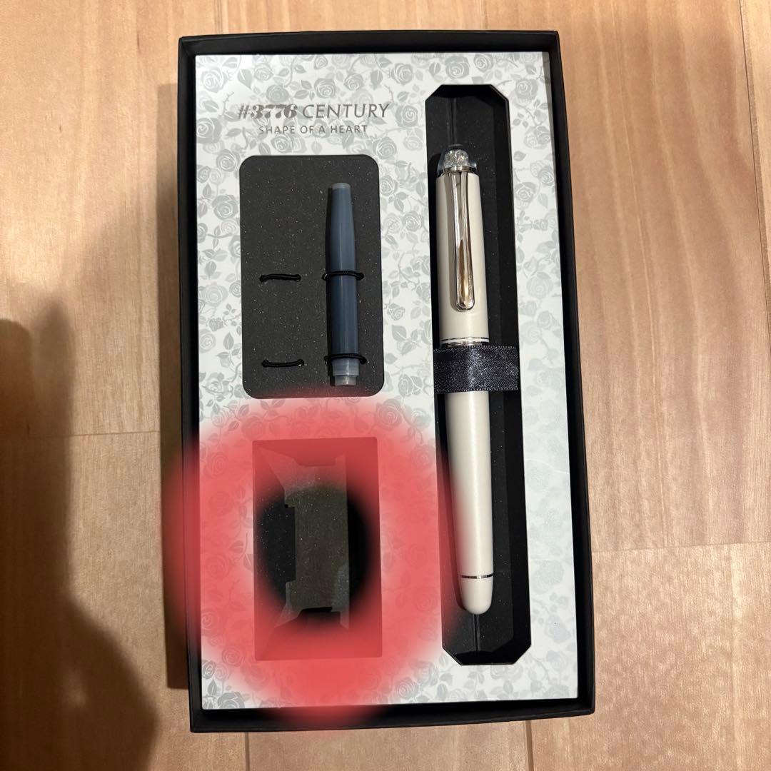 センチュリー シェイプオブハート マットホワイト　Fインクつき