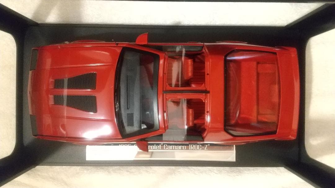 1/18 サンスター 1985 Chevrolet Camaro IROC-Z