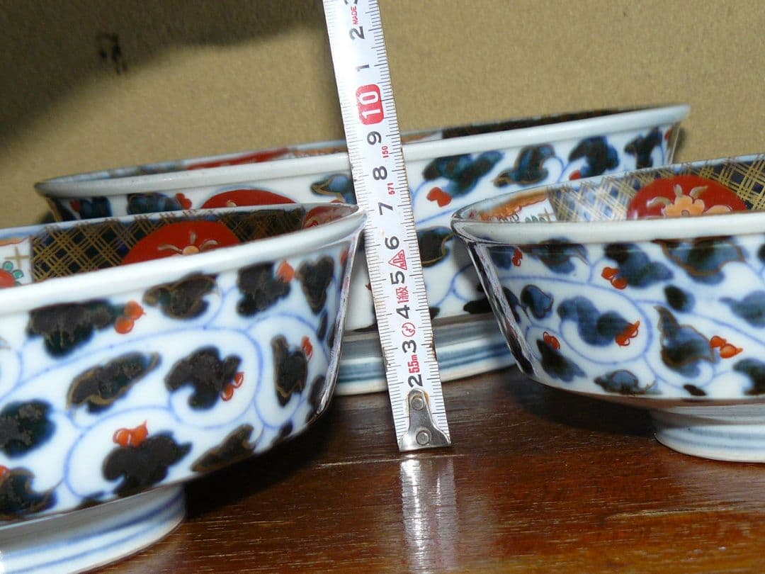 金襴手 絢爛豪華 三ツ丼