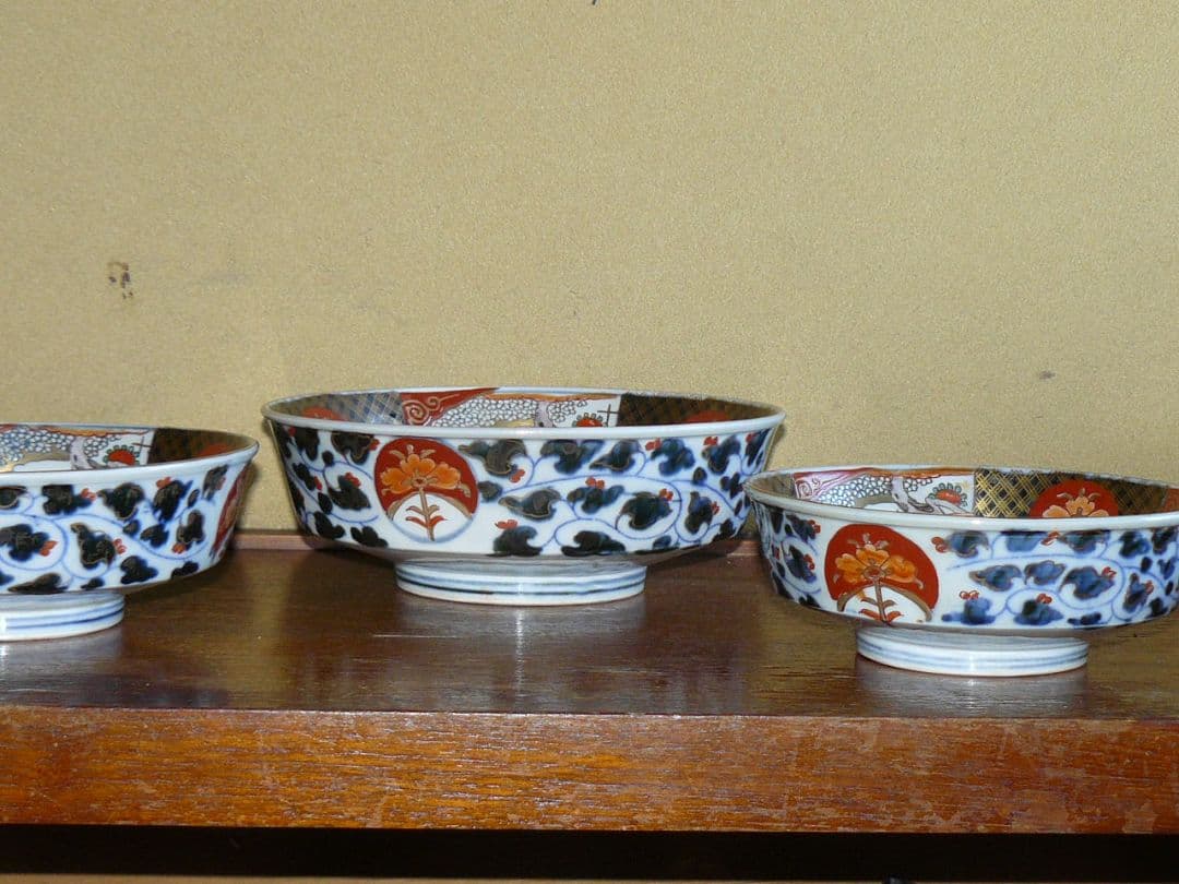 金襴手 絢爛豪華 三ツ丼