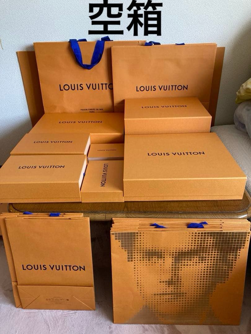 ルイ・ヴィトン空箱　ショップ袋　リボン