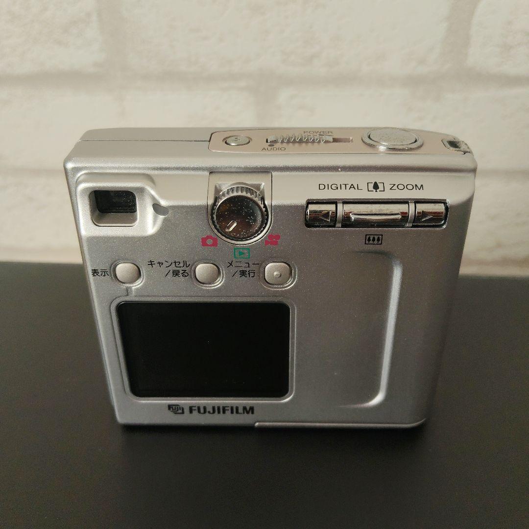 FUJIFILM FinePix 40i デジタルカメラ　箱付き、通電確認済み