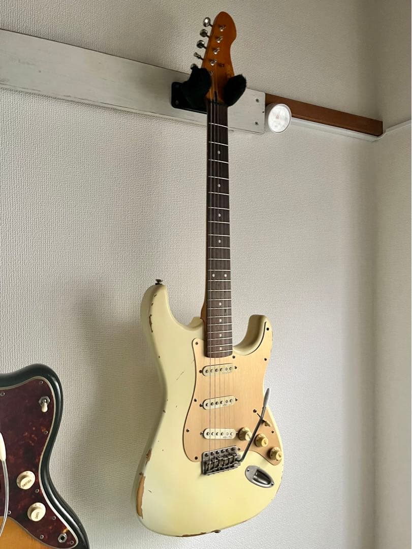 Vintage ストラトキャスター アイボリー