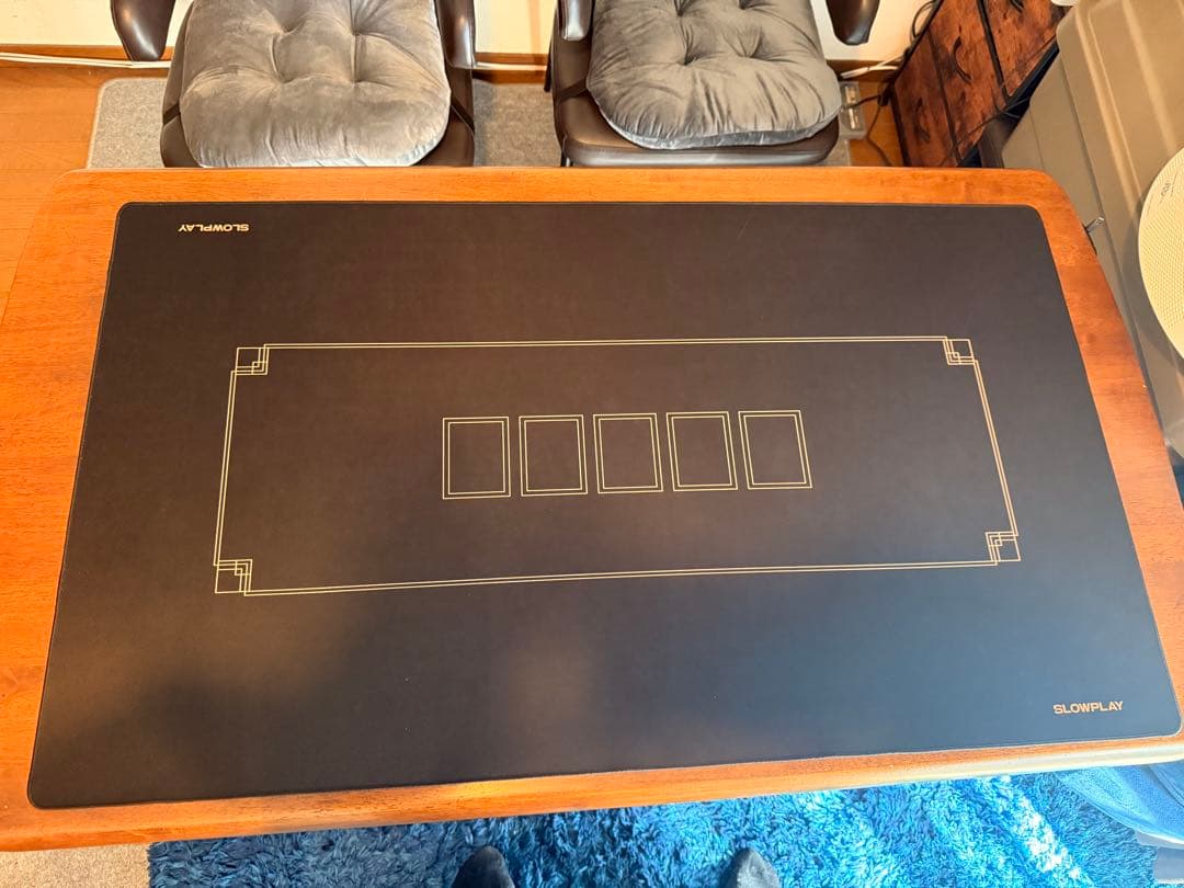 ポーカースターターキット　マット+自動カードシャッフラー（おまけトランプ付）