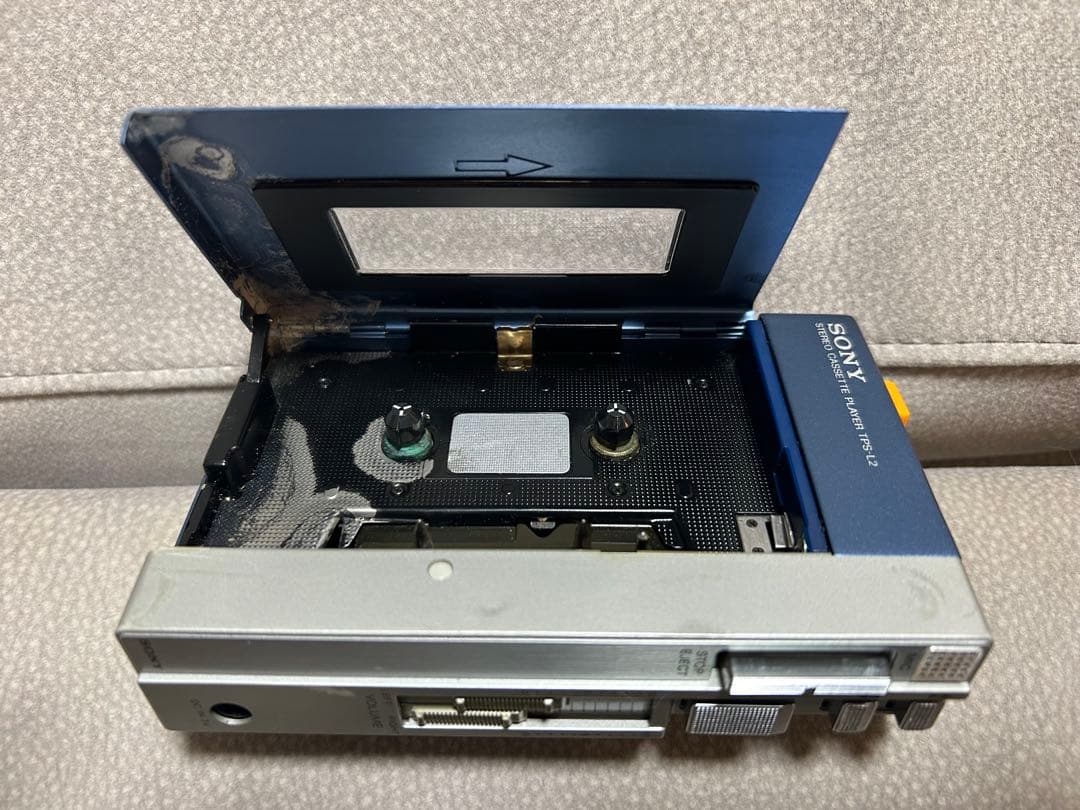 【激安】SONY初代WALKMAN TPS-L2 カバー付き