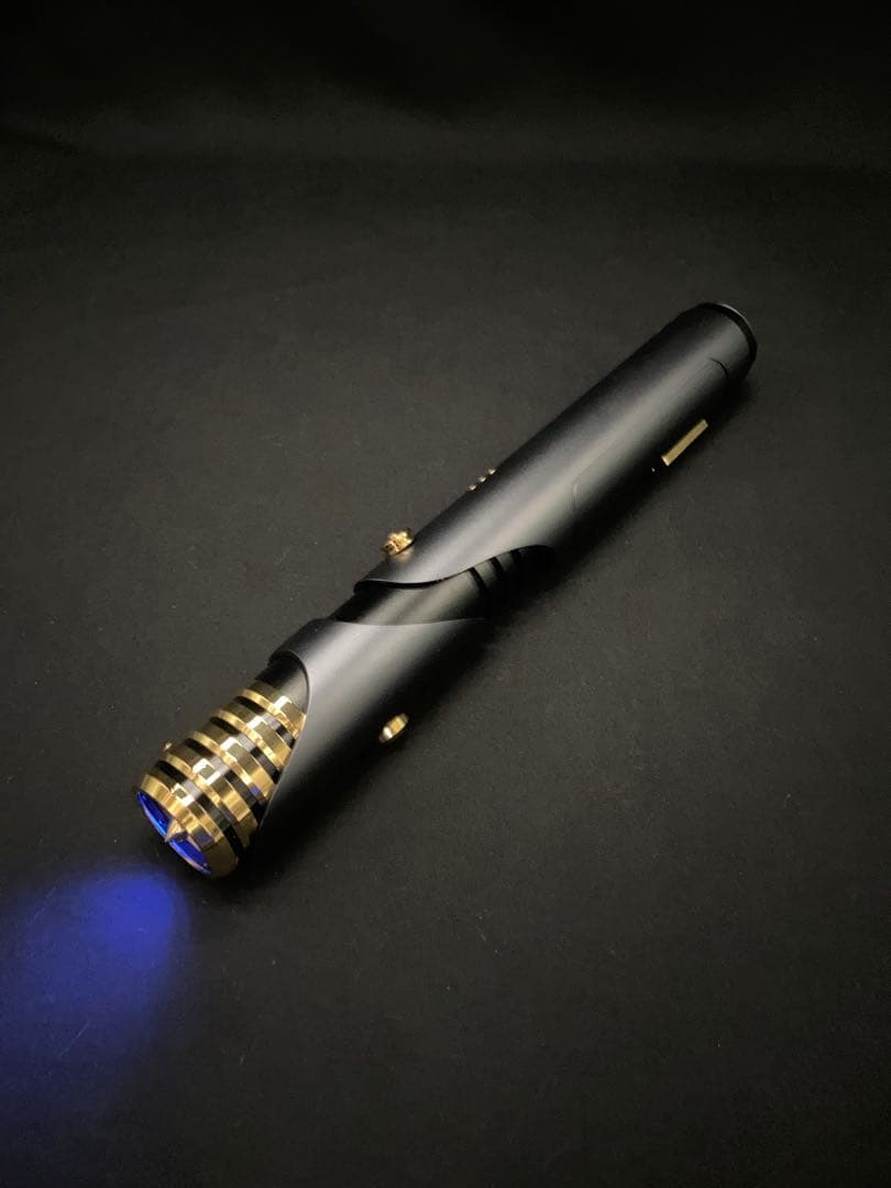 デパビラバ カスタムライトセーバー