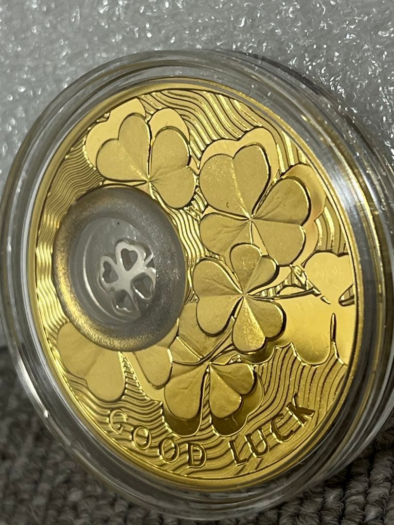 2013　ニウエ　幸運の四つ葉のクローバー　チャーム入り　金メッキ　銀貨　