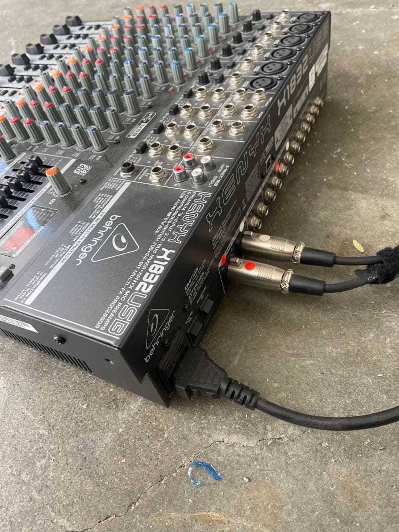 Behringer X1832USB XENYX ミキサー