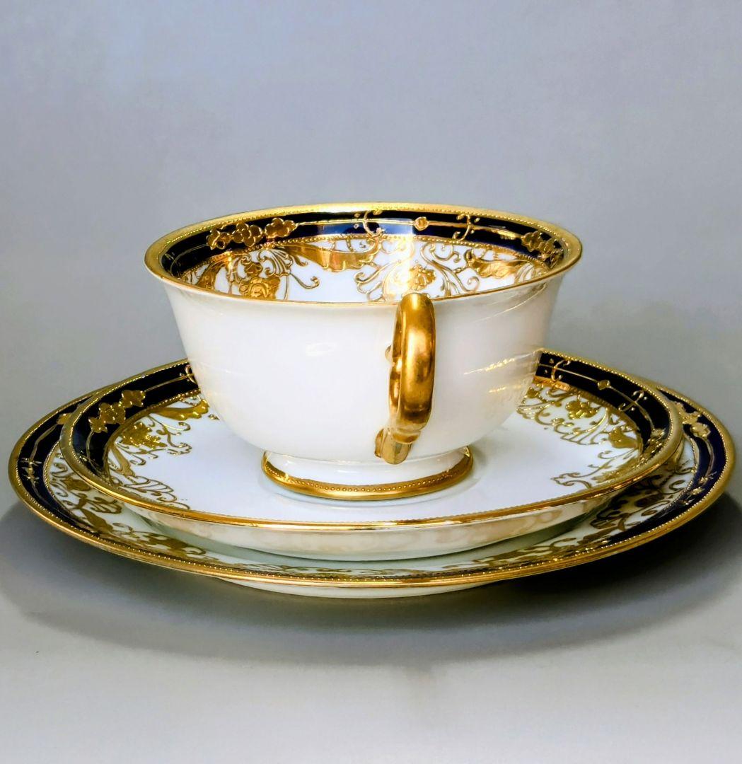オールドノリタケ銘品　金盛上藍帯連鎖装飾紋　カップ＆ソーサー＆プレート　トリオ