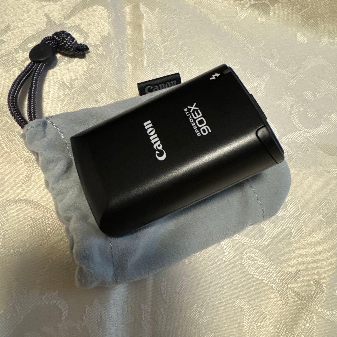 【極美品】Canon EOS M ダブルレンズキット　ベイブルー　おまけ付