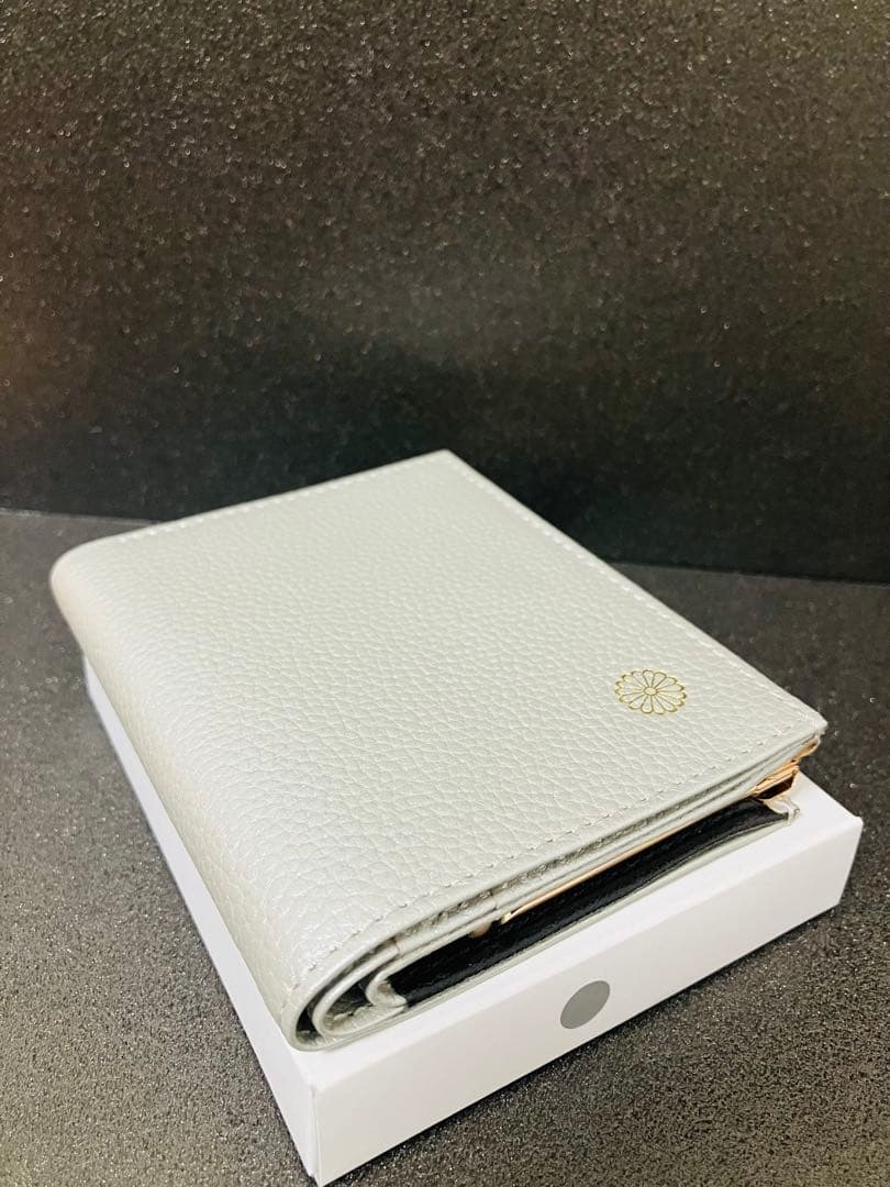 新品未使用　皇居限定　がま口　財布　シルバー