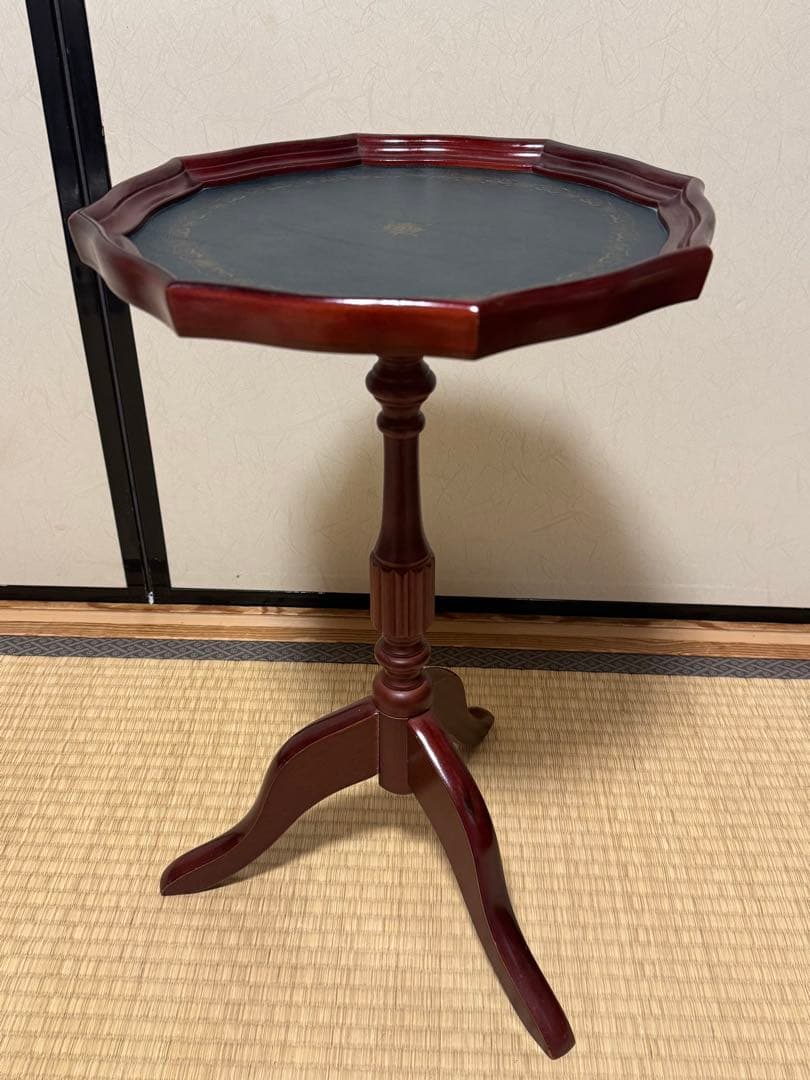 アンティーク調　サイドテーブル　コーヒーテーブル