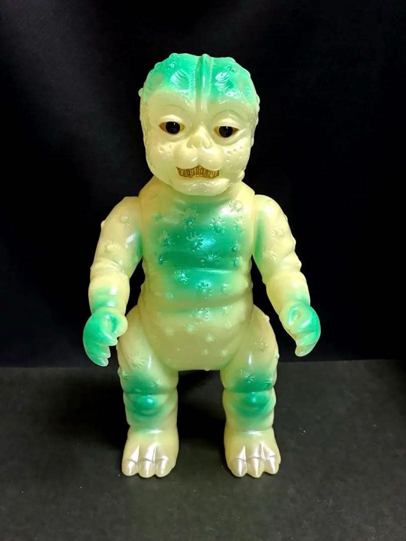 ■ブルマァク ミニラ 蓄光 ソフビ / レア緑