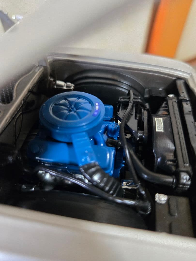 aki　1976フォード「グラン・トリノ」1/18とリーガルネームタグ