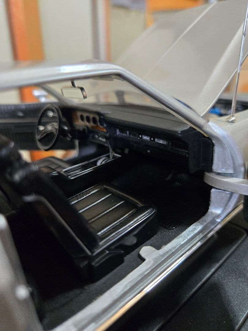 aki　1976フォード「グラン・トリノ」1/18とリーガルネームタグ