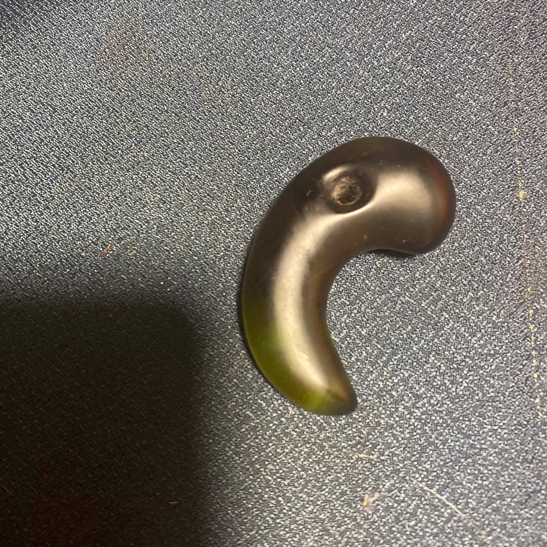 古代ロマンの結晶 ― コ字形 瑠璃ガラス製 勾玉（古墳期）