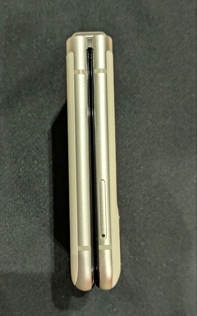 Motorola Razr 40 256GB 本体