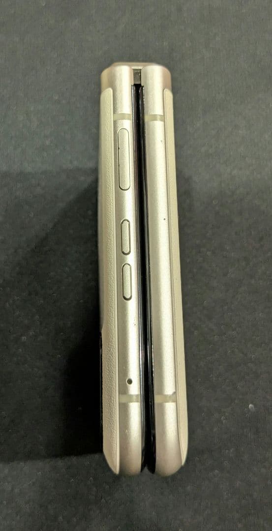 Motorola Razr 40 256GB 本体