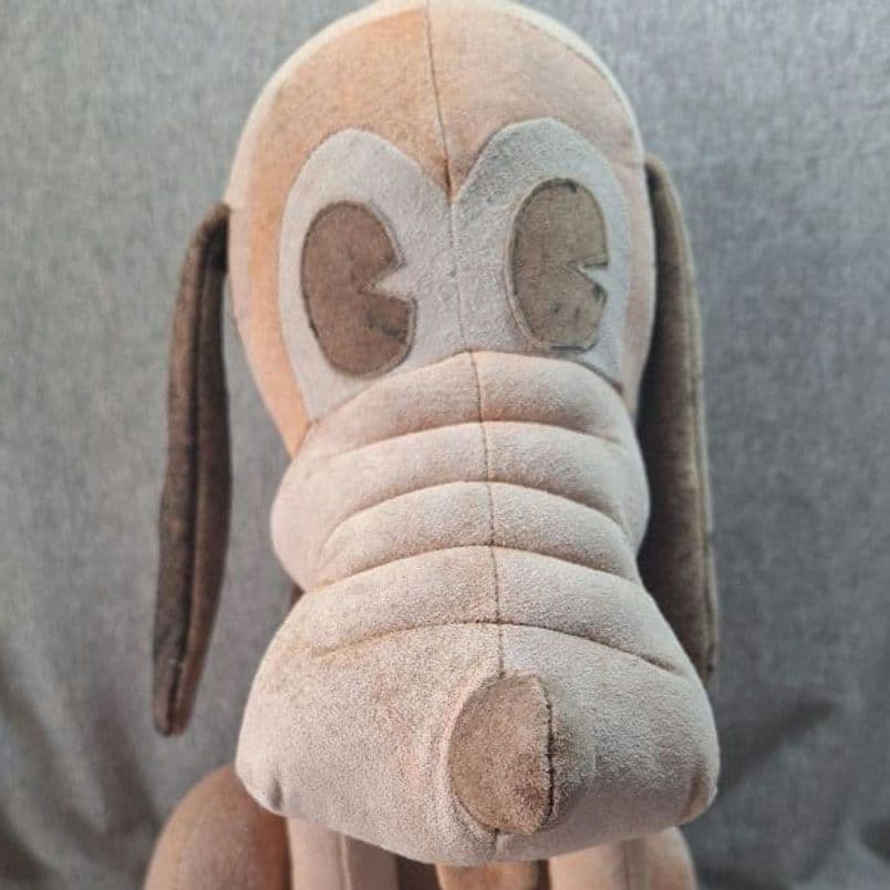 レア ディズニー ストア 限定 プルート 70周年 シリアルナンバー入り 希少