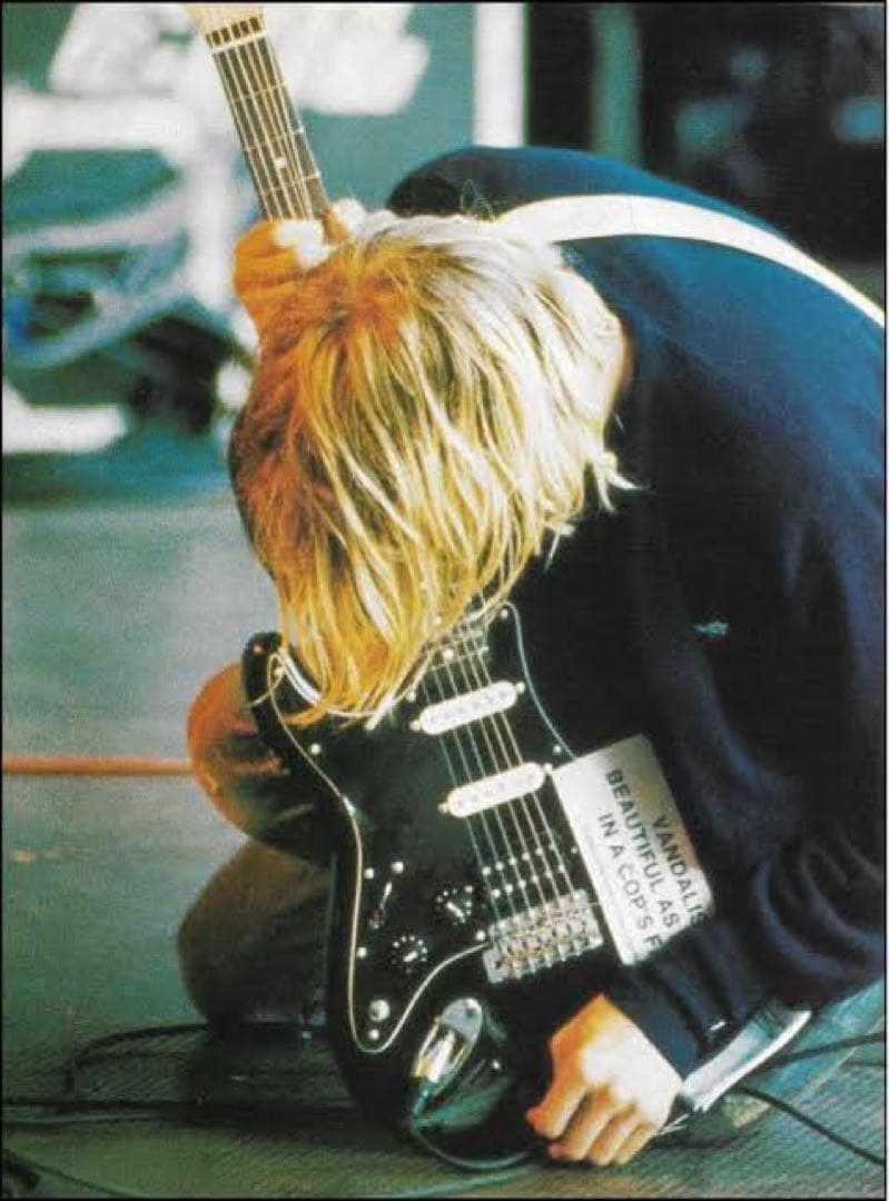 や*ま様 カートコバーン ヴァンダリズム　ストラトモデル