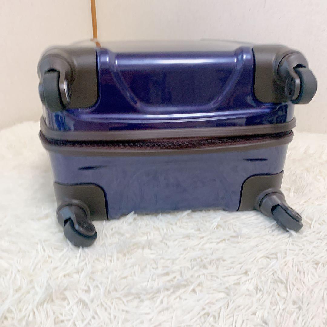 プロテカ フリーウォーカー TSAロック 4輪 サイレントキャスター 53L