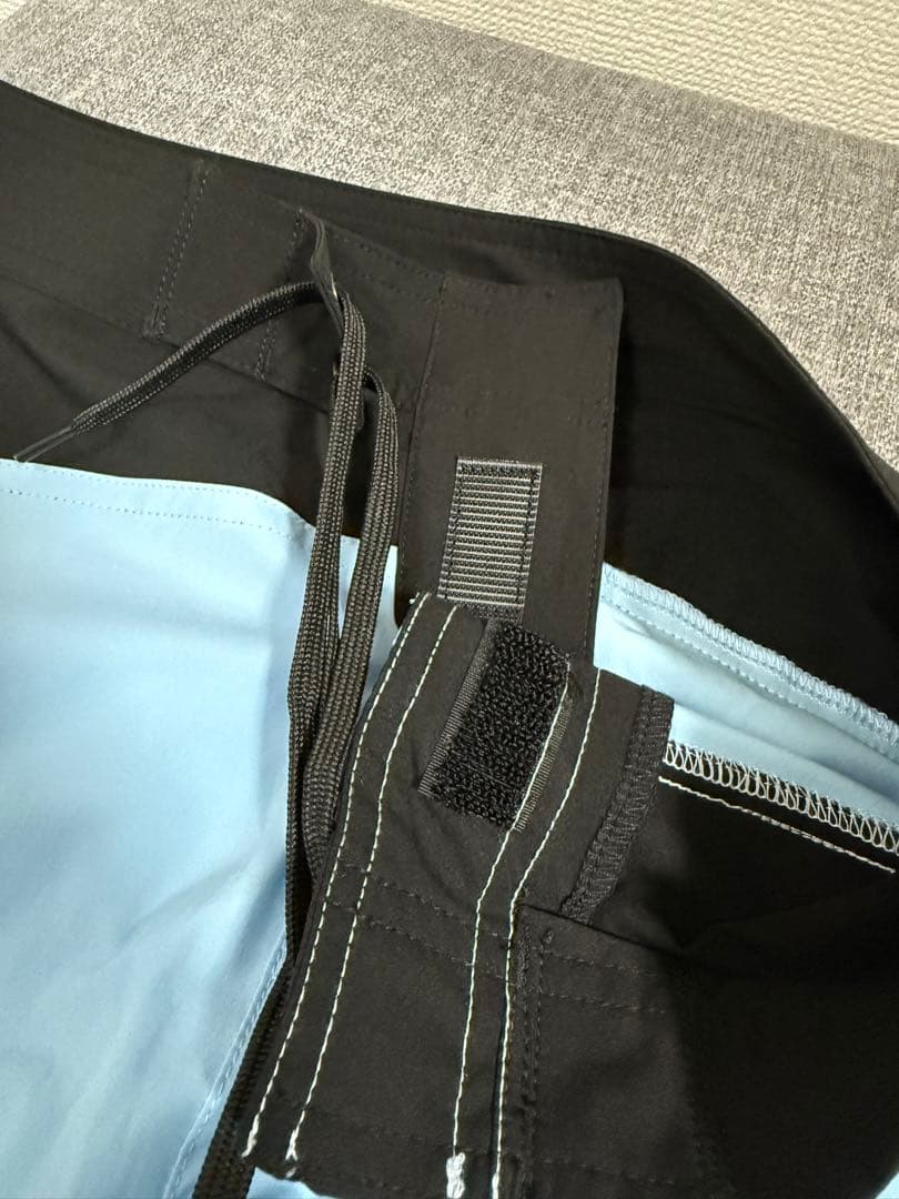 COR APL サーフパンツ Sサイズ 水色/黒