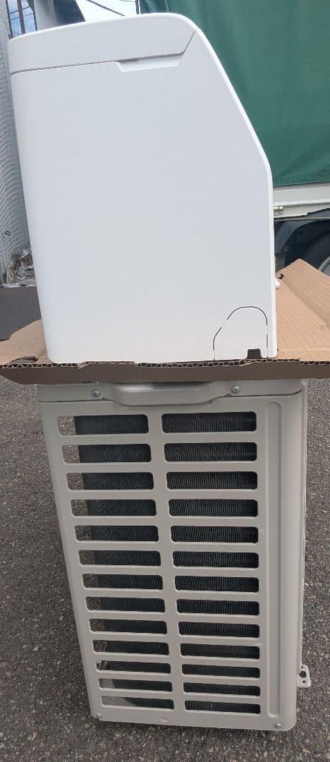 Fujitsu エアコン AS-R403N-W　２３年製　１４畳