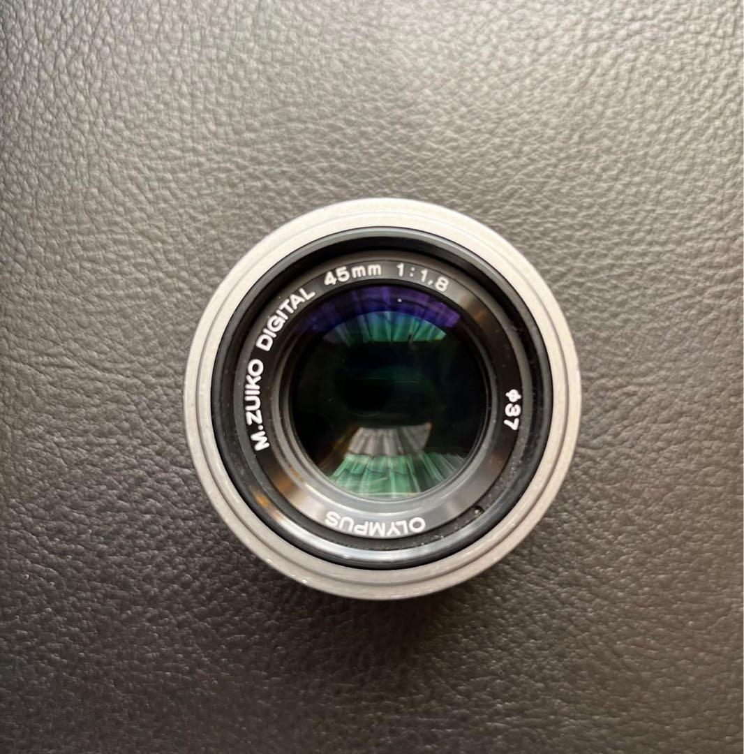 オリンパスM.ZUIKO DIGITAL 45mm F1.8 シルバー