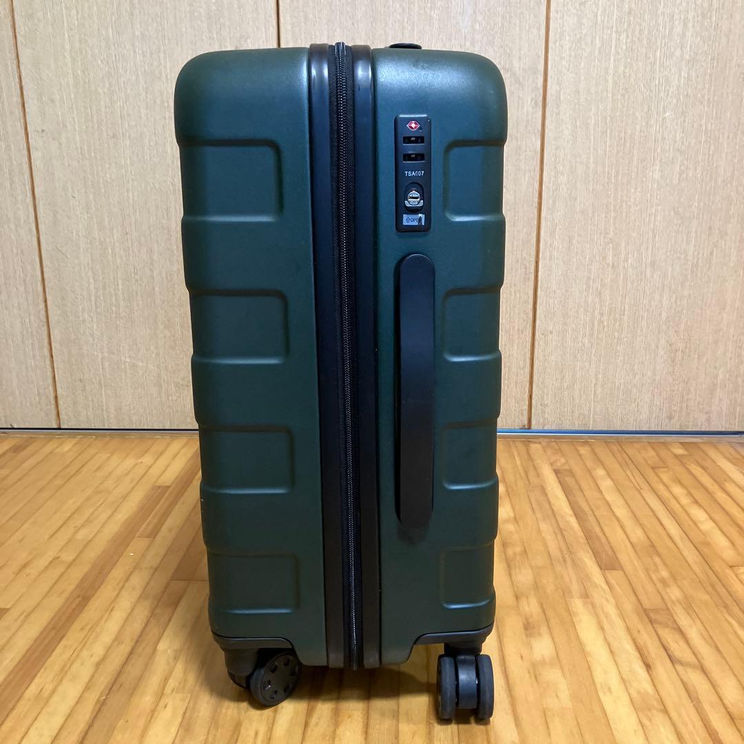 バーを自由に調節できる　ハードキャリーケース（３６Ｌ）　色:カーキ