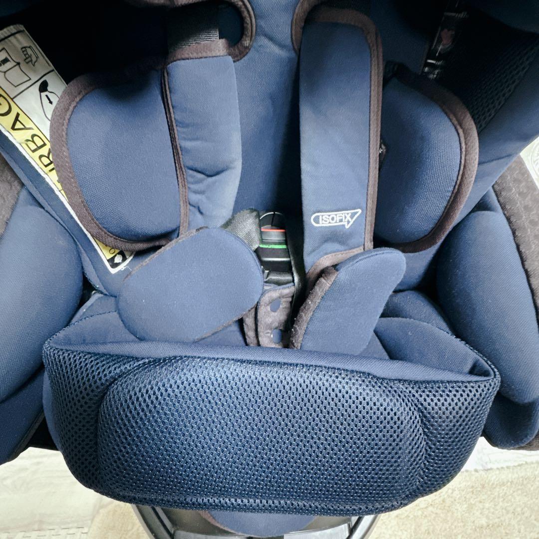 【美品】ISOFIX アップリカ チャイルドシート フラディアグロウ ネイビー